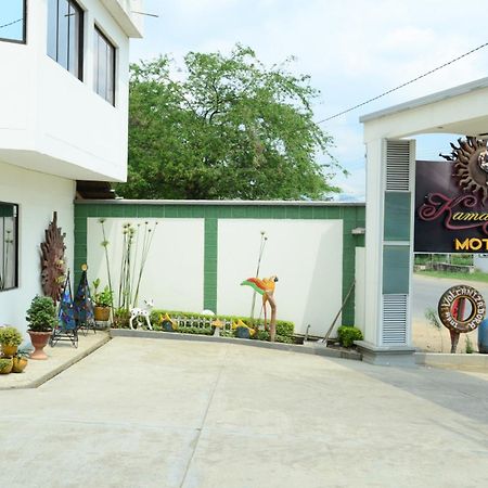 Torettos Yumbo Exterior photo