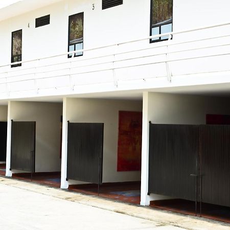 Torettos Yumbo Exterior photo