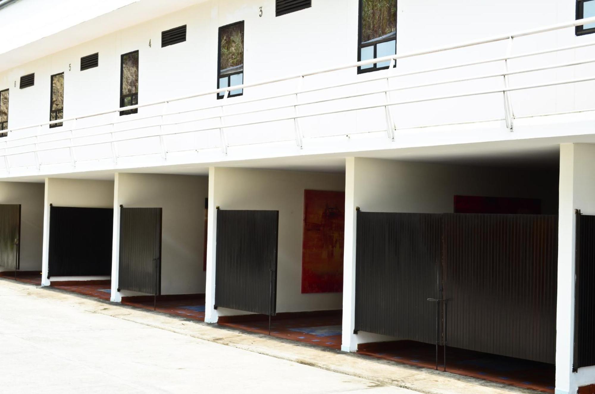 Torettos Yumbo Exterior photo